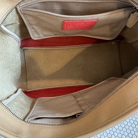 Authentic Coach leather tote bag - Picture 4 of 4